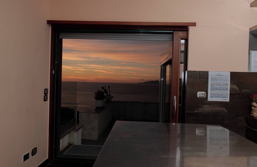 Schiazzano Villa | Sorrento Holidays – Villa Sole - 12 bedrooms - private pool and sea view