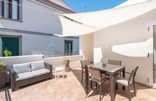 Sorrento Historic Centre Apartment | SorrentoVibes - Luxury New Sorrento Home with Terrace - Sleeps 12