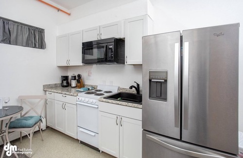 Huffman - O' Malley Apartment | South Anchorage All-inclusive Junior Suite