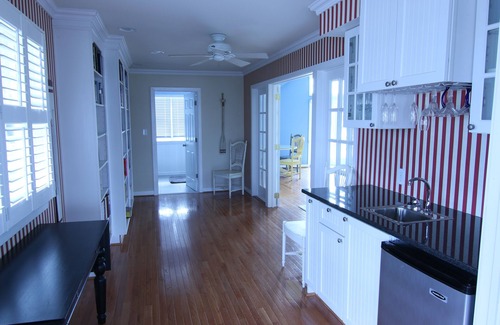 Avalon House | South End Avalon Beach Block, 3rd House From Beach, Large Pool, Ocean Views
