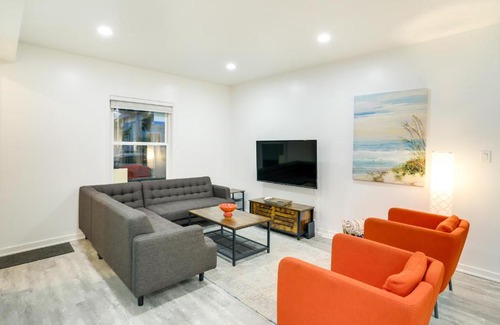 South Haven House | South Haven Oasis - Private Hot Tub, Pool and Grill!