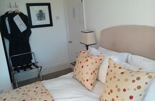 Bridlington House | South Lodge Guest House