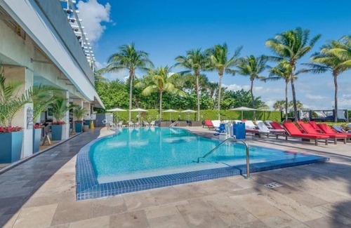 South of Fifth Condo | South of 5th Oceanfront W/Balcony Beach Access