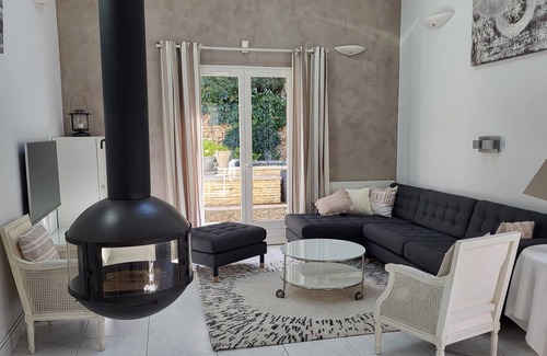 Montarnaud House | SOUTH OF FRANCE BEAUTIFUL HOUSE WITH GARDEN AND POOL LOCATED IN A HAVEN OF PEACE.