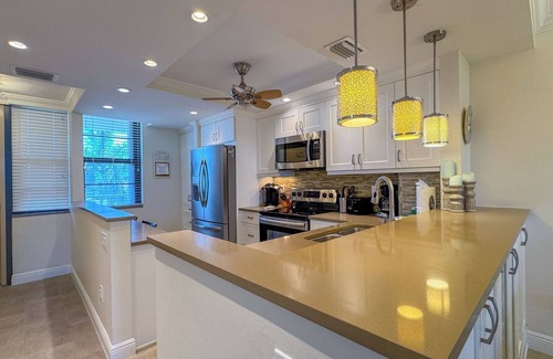 Marco Island Condo | South Seas Tower 3-401: (Locally Managed Rental)