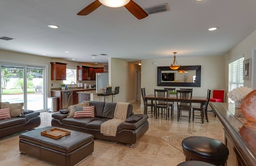 Sun Bay South House | South Tampa Pool and Cabana Home