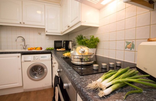 Shirley Apartment | Southampton House - 2 Bedroom Accomodation