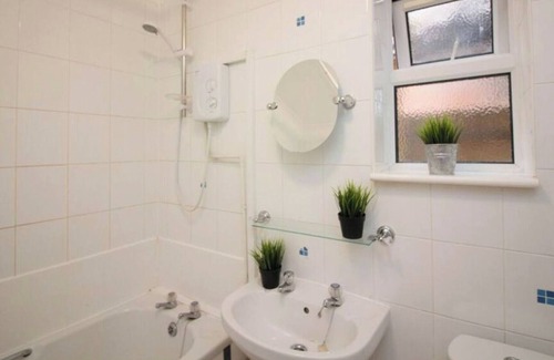 Shirley Apartment | Southampton House - 2 Bedroom Accomodation