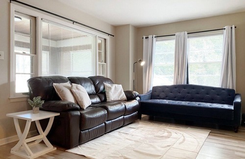 Evansville Apartment | Southeast Suite/1BD/1BA Apt near UE