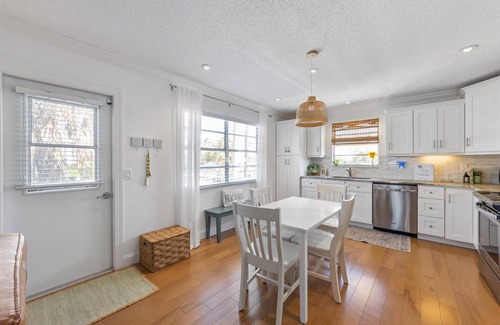 Holmes Beach House | Southern Cross: 3 Min Walk to Gulf Beach