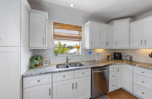 Holmes Beach House | Southern Cross: 3 Min Walk to Gulf Beach