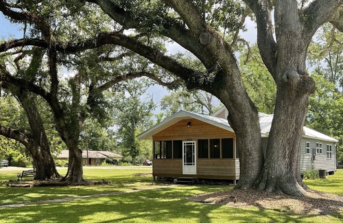 Ponchatoula House | Southern Hospitality and Small-Town Living!