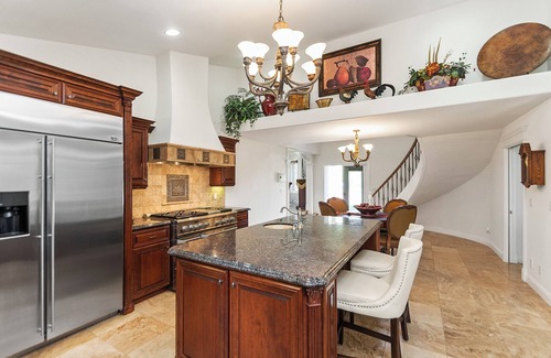 Apple Hill House | Southern livingnCharming 2-bedroom house with WiFi, AC in beautiful Camino