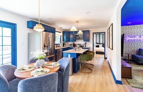 Berea House | Southern Retreat Pool, Hot Tub & Games Near DT