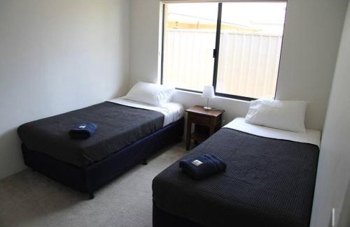 Southern River House | Southern River Family Accommodation. Free WiFi