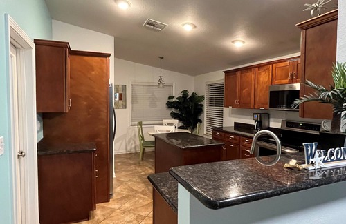 Cutthroat Harbor Estates House | SOUTHERN SUNSET - As seen on House Hunters-S228 E6 - Family Time in the FL Keys