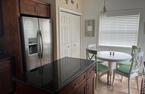 Cutthroat Harbor Estates House | SOUTHERN SUNSET - As seen on House Hunters-S228 E6 - Family Time in the FL Keys