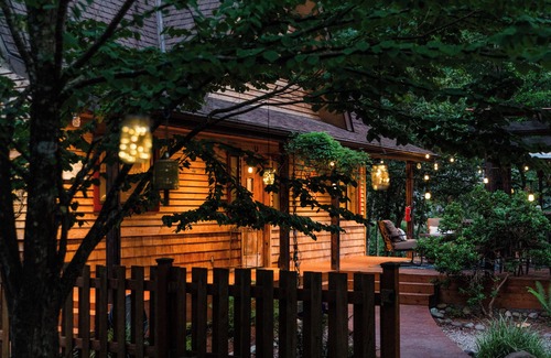 North Bend Cabin | SouthFork Serenity Enchanting Riverfront Cabin with Large Deck - Pet-Friendly!