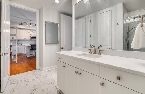 Barclay Downs Condo | Southpark Luxury Condo for Rent w/ Gated Parking