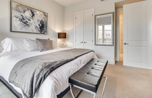 Barclay Downs Condo | Southpark Luxury Condo for Rent w/ Gated Parking
