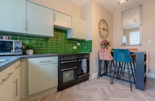 Southport House | Southport Rabbit Retreat - Sleeps 15