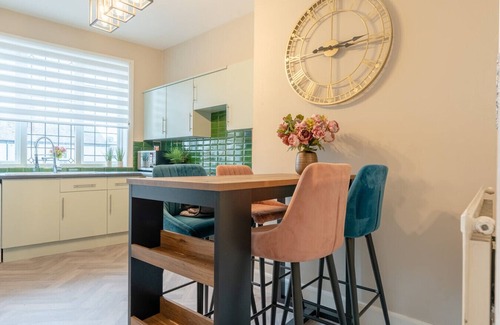 Southport House | Southport Rabbit Retreat - Sleeps 15