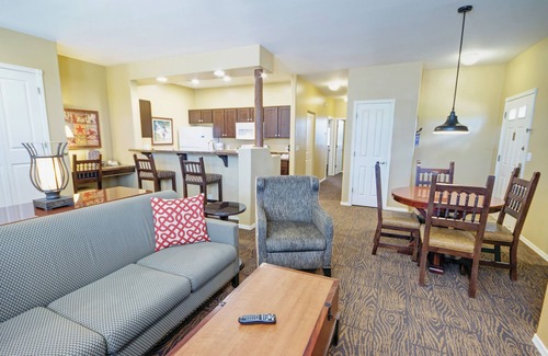 Heber Resort | Southwest-Style Condos w/Fireplaces, Resort Pool and Hot Tub & Onsite Fishing