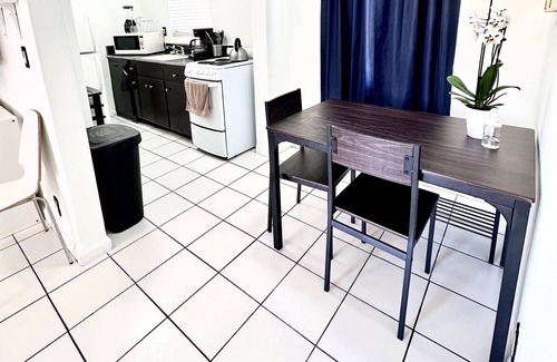 Hollywood South Central Beach Condo | Southwinds #6 for 3 Just Steps from the beach