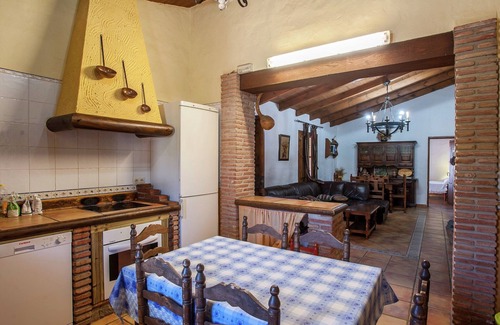 Antequera Cottage | Spacious Cottage with Pool