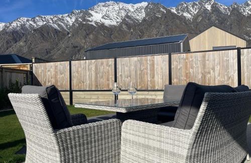 Kawarau Falls Apartment | Spa apartment in Queenstown