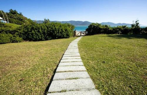 Garopaba House | Spa Jacuzzi, Lareira, Beira mar, 4 Suítes