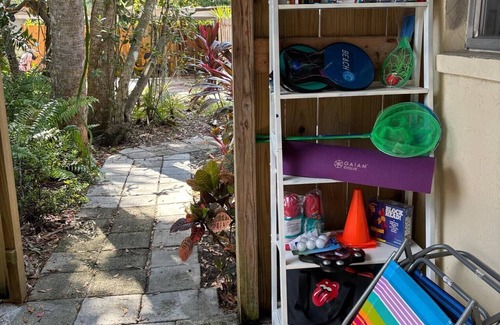 Fort Myers Shores House | Spa private rock garden yoga