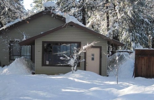 Gold Run House | Spa, Quiet, Peaceful Near Rollins Lake, Local Hiking, Romantic, Reunion, Retreat