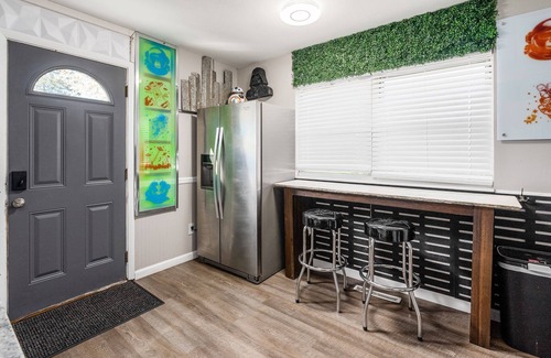 Obetz House | Space Camp - 4 Bedroom Ranch with Barcade, Playground and Gameroom