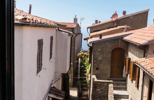 Giglio Castello Apartment | Space, comfort, sea, beaches, village life on Isola del Giglio
