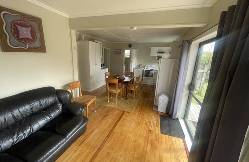 Ahipara House | Space in the heart of Ahipara sleeps