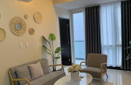 Lapu-Lapu House | Space to Relax with access to Mactan Newtown Private Beach, Lapu-Lapu City, Cebu