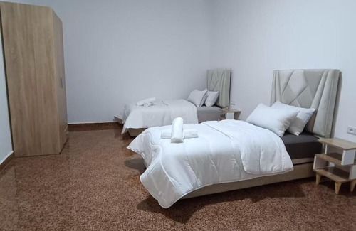 Branes Apartment | Spacieuse 2 Br Apt Fast Wi-Fi