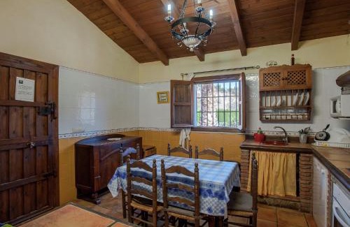 Antequera House | Spacious Cottage with Pool