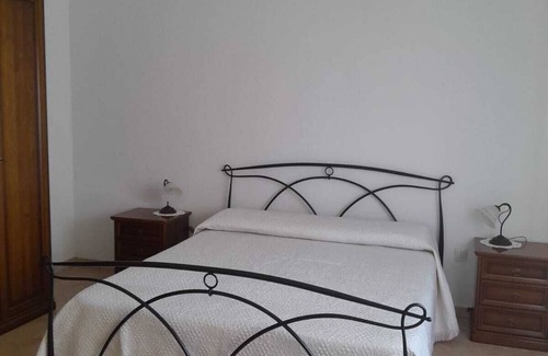 Olmedo Apartment | Spacious 1-bedroom apartment in enjoyable Olmedo with AC, WiFis