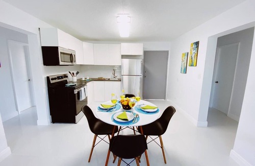 Coconut Grove Apartment | Spacious 1-Bedroom w/Parking in Coconut Grove