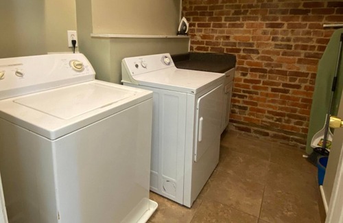 Wagener Apartment | Spacious 10' ceilings and still cozy apt!
