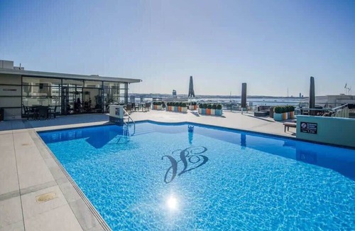 Auckland Central Business District Apartment | Spacious 1BR Apt Parking+Gym+Pool Zodiak Stays