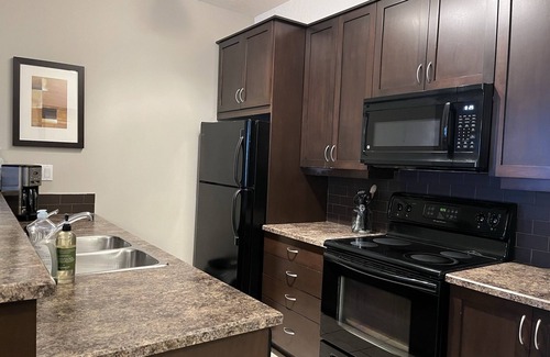 East Kootenay Condo | Spacious 1BR condo w King Bed, 5min to Fernie Alpine Resort, high speed internet