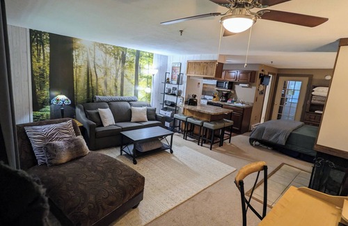 Snowshoe Condo | SPACIOUS 1st Flr Studio 3 min Walk 2 Slopes, Bike-friendly, Ridgewood #52