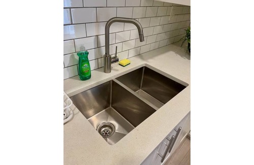 Northeast Edmonton House | Spacious 2-Bdm in-suite laundry Close to Hospital