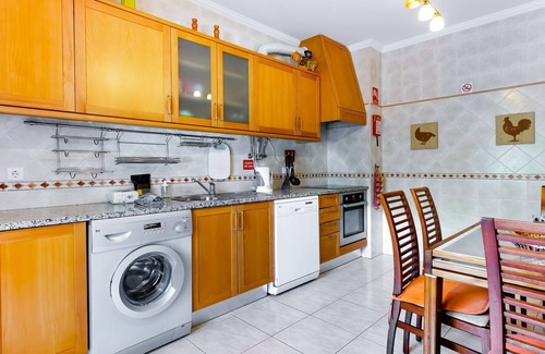 Armacao de Pera Apartment | Spacious 2 BDR Apartment W/Patio by LovelyStay