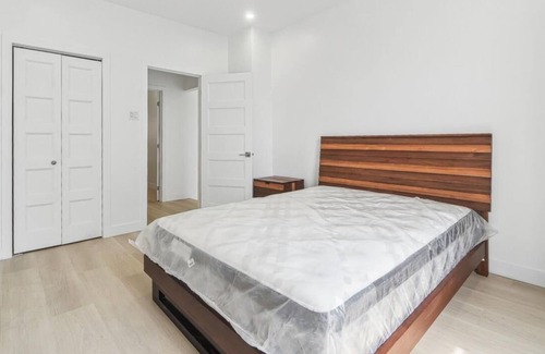 Ville-Marie Condo | Spacious 2-bed/1-bath in the heart of Old Montreal, European architecture