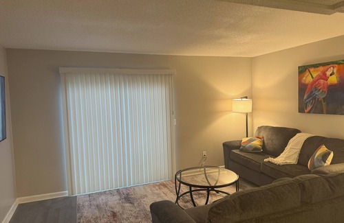 Dothan Apartment | Spacious 2-bedroom townhouse-style apartment located in the center of Dothan.