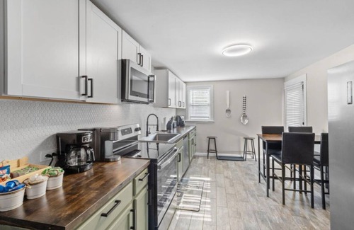 Ludlow House | Spacious 2 bedroom!